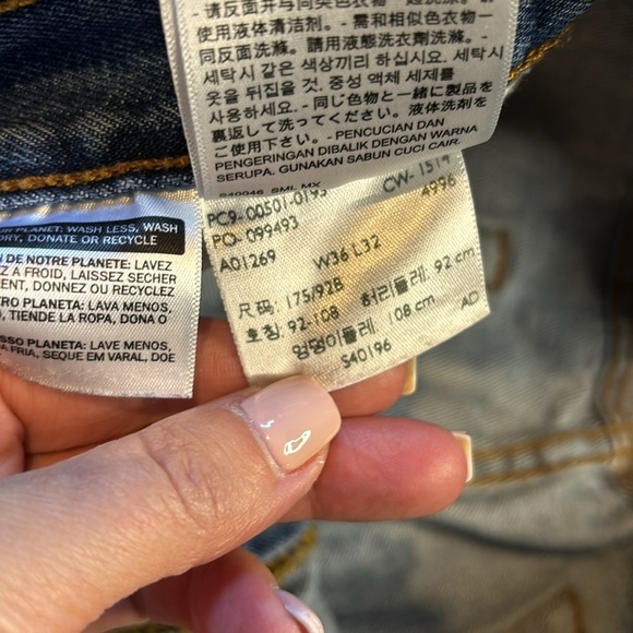 Men's Levi's 501 Button Fly,  Size 36. - Picture 9 of 10